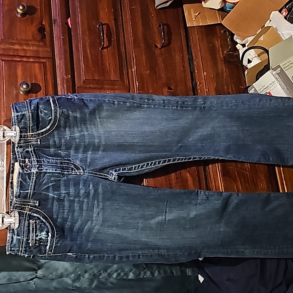 !!.       Womens 30X31 1/2 jeans